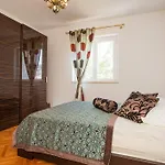 Apartment Aida And For Couples And Families Free Parking