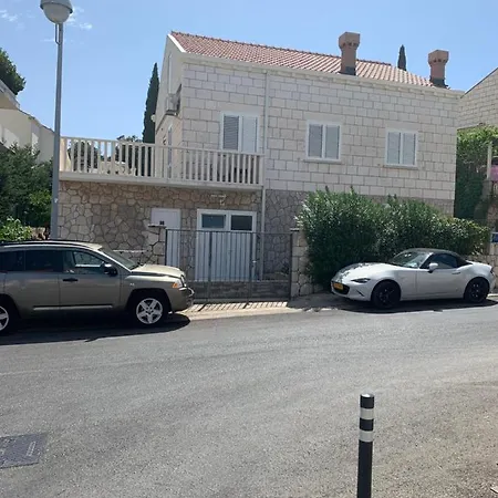 Lägenhet Aida And For Couples And Families Free Parking Dubrovnik