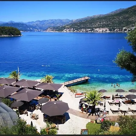 Aida And For Couples And Families Free Parking *