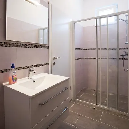 Aida And For Couples And Families Free Parking Appartement Dubrovnik
