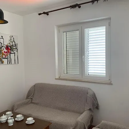 Aida And For Couples And Families Free Parking *