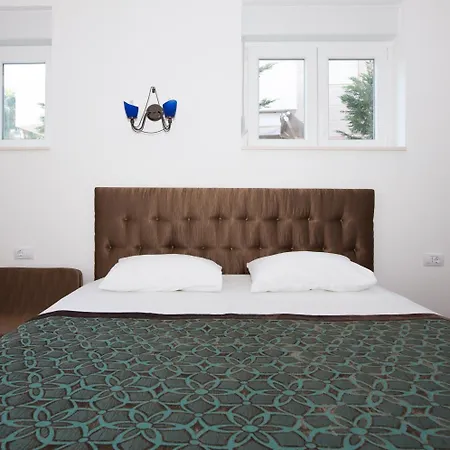 Lägenhet Aida And For Couples And Families Free Parking Dubrovnik