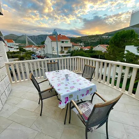 Aida And For Couples And Families Free Parking Dubrovnik