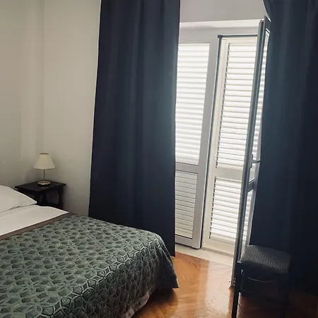 Lägenhet Aida And For Couples And Families Free Parking Dubrovnik