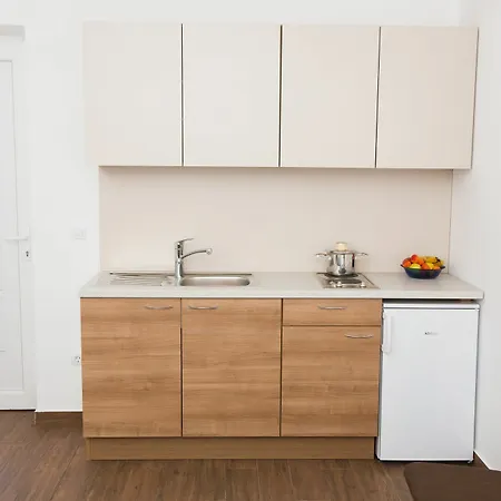Aida And For Couples And Families Free Parking Appartement Dubrovnik
