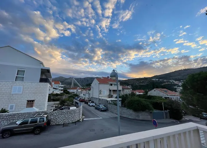 Aida And For Couples And Families Free Parking Apartman Dubrovnik