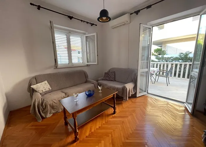 Aida And For Couples And Families Free Parking Apartment *