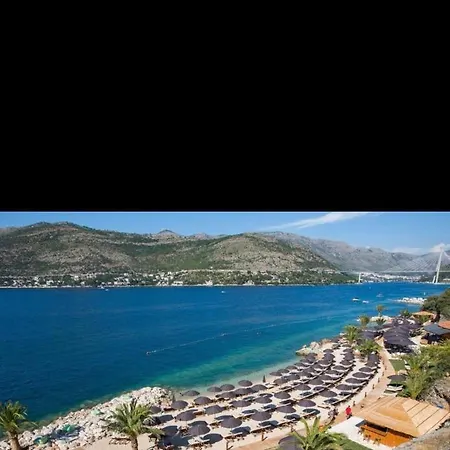 Aida And For Couples And Families Free Parking *