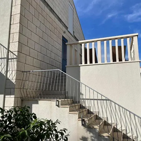 Aida And For Couples And Families Free Parking