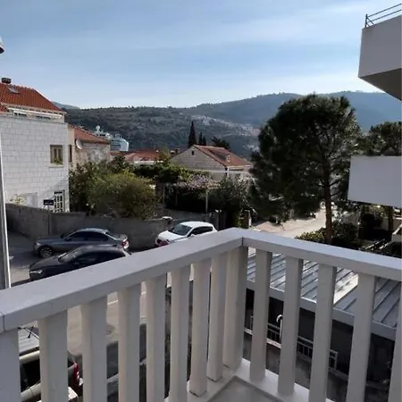 아파트 Aida And For Couples And Families Free Parking *