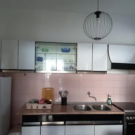 아파트 Aida And For Couples And Families Free Parking